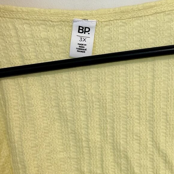 NWT BP by Nordstrom Short Sleeve Lettuce Trim Henley Scoop Crop - 3X - Picture 2 of 5